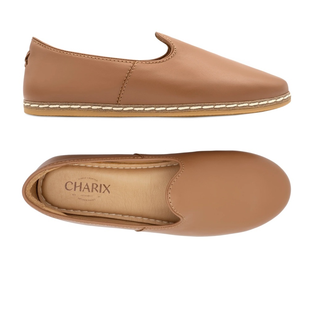 Charix Camel Slip On shoe, NWT ✨
